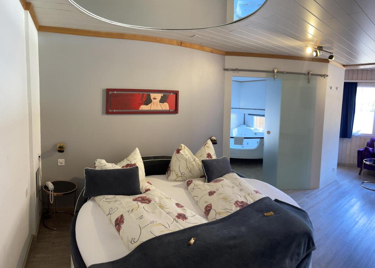 Chalet Hotel Adler Ag 칸더슈텍 외부 사진