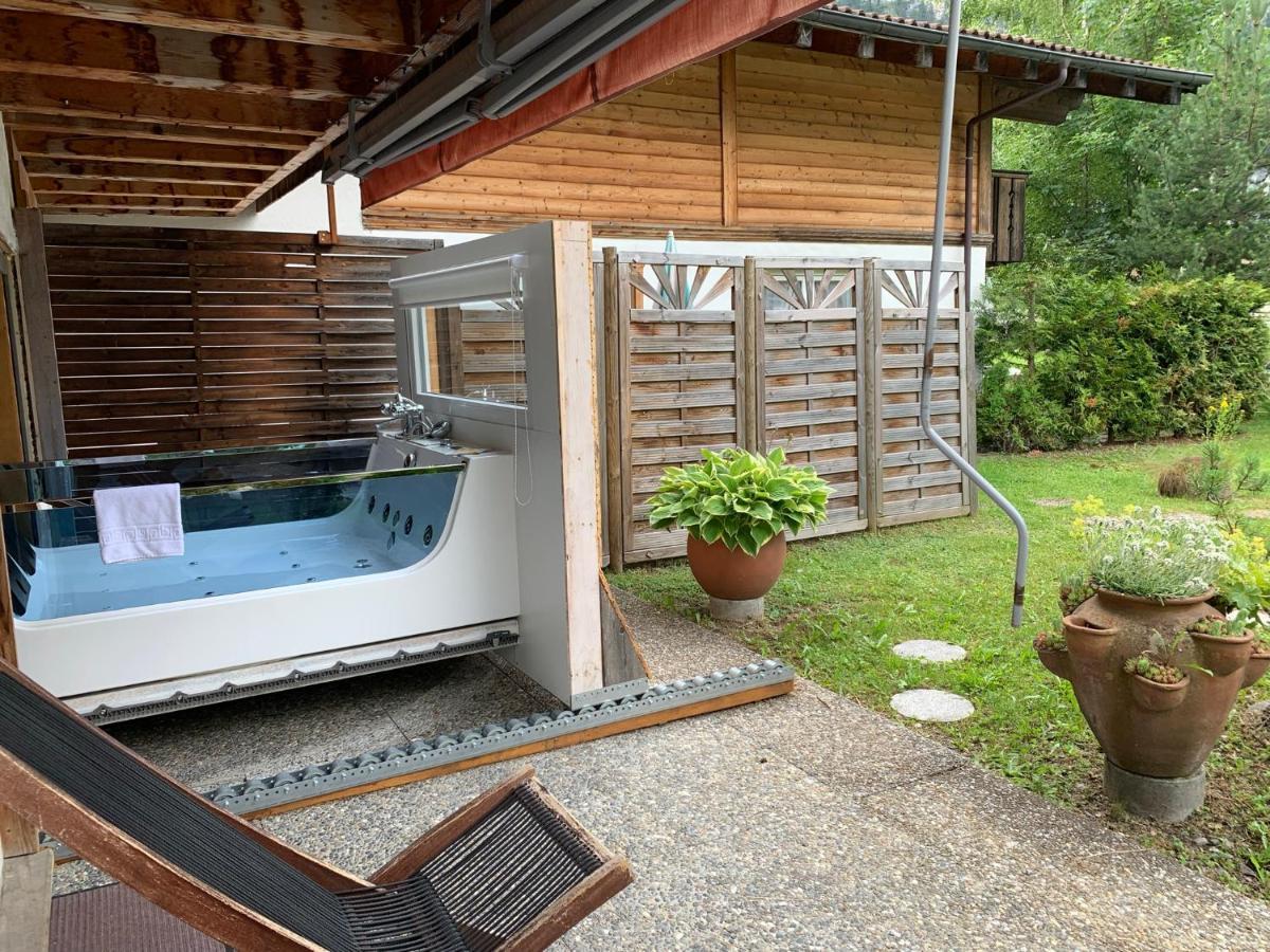 Chalet Hotel Adler Ag 칸더슈텍 외부 사진