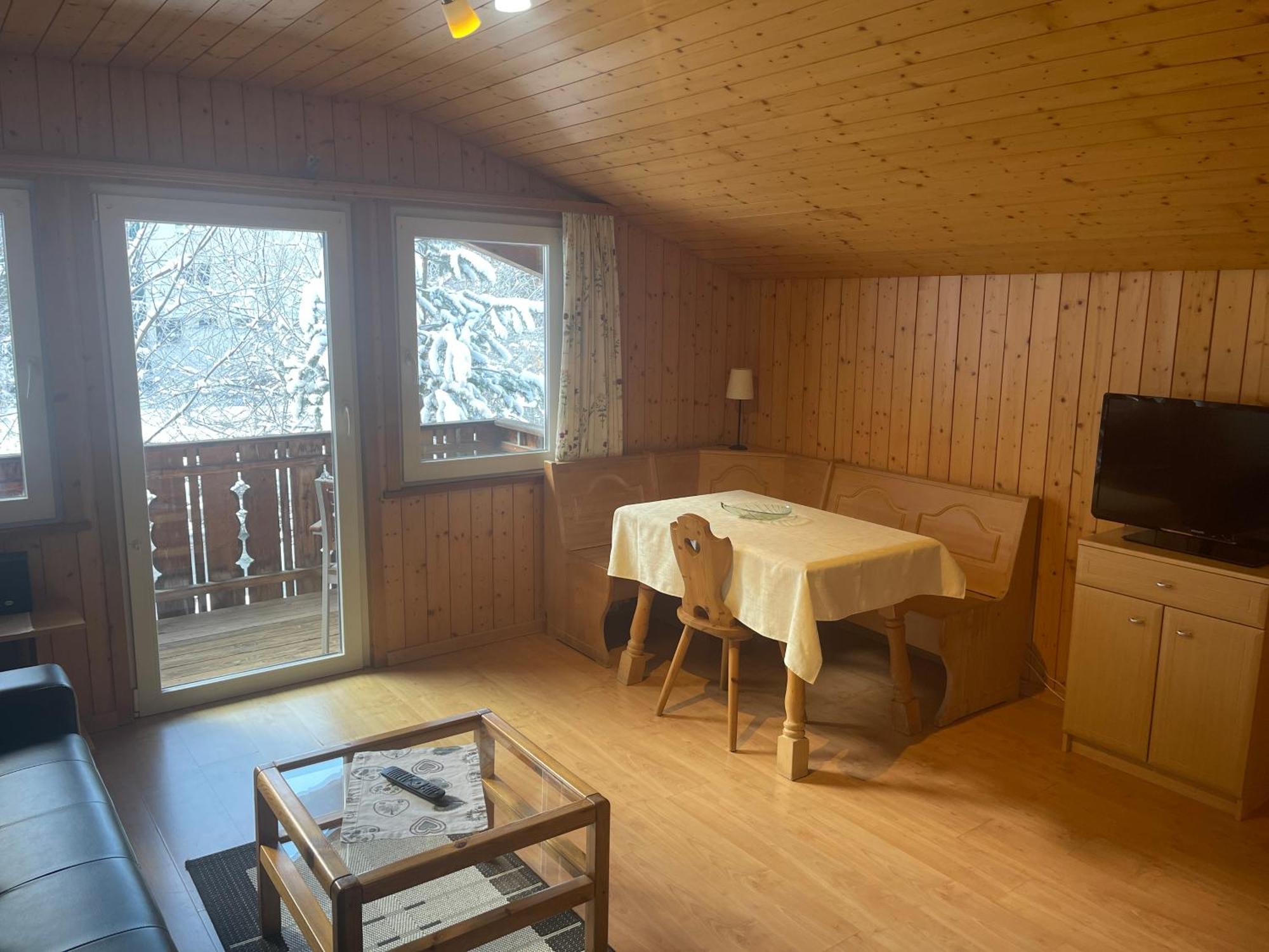 Chalet Hotel Adler Ag 칸더슈텍 외부 사진