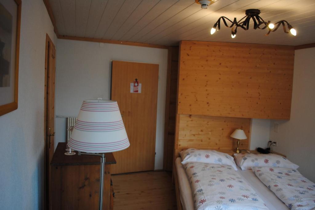 Chalet Hotel Adler Ag 칸더슈텍 객실 사진